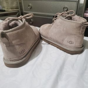 UGG mustard seed color. Numel edition.